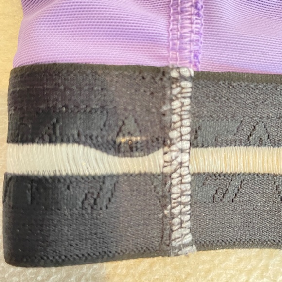 LAST CHANCE, BUYNOW! EUC Nike Women's Air Mesh Sports Bra in Purple Size S - Picture 4 of 7